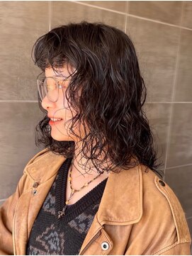 ナループロアオハナ(Nalu pu loa ohana) ミディアムパーマウェーブパーマくるくるパーマ