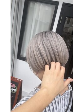 ソル(sol) シルバーカラー×白髪ぼかし