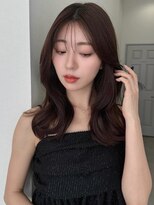 ソヨン 金山店(SOYON)&nbsp;レイヤーカット/くびれヘア/地毛風カラー/グレージュ/暗めカラー