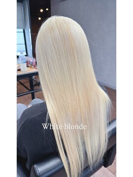 アーダー(ADER) White blonde
