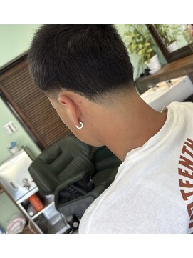 ケーエムシーセントラルルーツ(KMC Central Roots) テーパーフェード、ショートスタイル