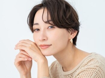 諏訪美容室 駅前店の写真/隠すから活かすへ◎白髪染めに頼らない明るいカラーで、あなたの“今”に似合う髪、見つけてみませんか？