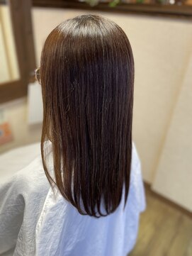 ナチュラルストレートセミロング×透明感ココアブラウン艶カラー