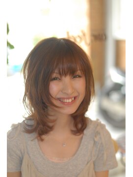 フィール(feel) ミディアム スイートカール