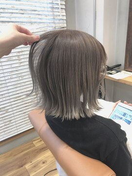 ティティ(TiTi) ホワイトミルクティーカラー[TiTi_栗林れい]