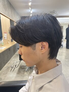 ニアウ 伊勢崎連取店(Niau) センターパートマッシュウルフ