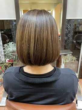 ヘアルーム モア(hair room More) 30代女性　ハイライト