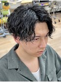 ツイストスパイラルパーマツイストパーマセンターパートマッシュ