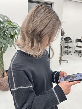 ティミー(Timmy) バレイヤージュ　シャドールーツ