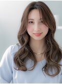 センターパートグレーベージュ小顔抜け感ヘアc6越谷20代30代40代