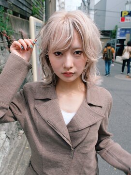 ピークアブー 原宿ハラカド(PEEK-A-BOO) デザインカラー/ハイトーンデザイン/ウルフカット/金髪ウルフ