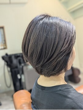 アオ(a-o) 黄金比のボブ