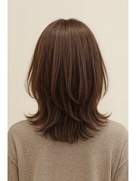 美容室 十和 外ハネミディアムレイヤー　30代／40代