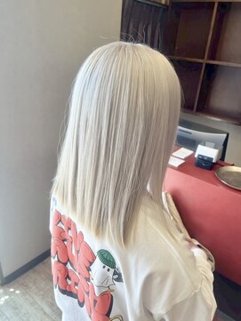 マテリア ヘアー デザイン(materia hair design) ホワイトベージュ