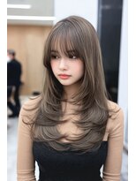 ノイエ 原宿 北参道(NoIE) たっぷりレイヤーで小顔カットとくすみグレージュ☆