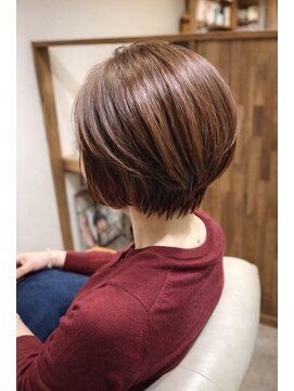 ソフ(sof) 大人女性の丸みボブ