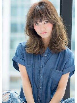 オーガスト ヘア ネイル(AUGUST hair nail) ふわっとミディ　パーソナルカラー　セミウェット