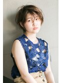 顔まわりのニュアンスで差がつくショートスタイル