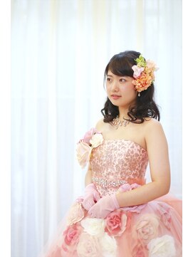 エッチ美容室 本店 カラードレスのアレンジヘア