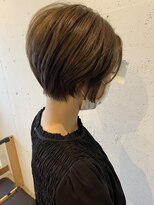 クマ(kuma.)&nbsp;イルミナカラー/ショートボブヘア/ゆるウェーブ