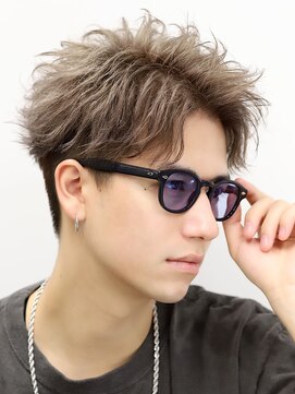 リップス 池袋(LIPPS) ツーブロック　刈り上げ　ハイトーンアップバング