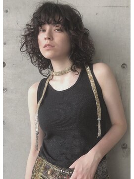 アトリエ ハンチ(atelier HUNCH) ミディアムパーマ