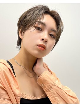 イヴォークオオサカ 心斎橋(EVOKE OSAKA) チークバング×抜け感ショート