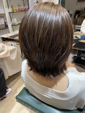 サラ(sarah) レイヤーボブ