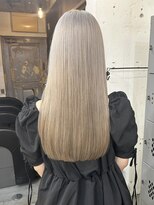 カゼ ダイカンヤマ Kaze DAIKANYAMA&nbsp;ホワイトベージュ/ハイトーンロング/レイヤースタイル