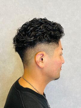 アストロ(ASTRO) 20代30代40代メンズ刈り上げ極道パーマ宮城リョー 夕風パーマ