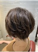 軽やかさと小顔効果の秘密