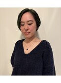 大人ショート×深みグリーンカラー