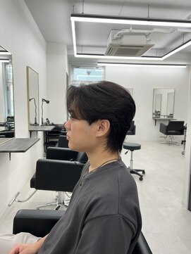 ステージ(STAGE) ダウンパーマ　ニュアンスパーマ　センターパート