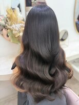 ラビス(Lovis) ミディアム/暗めカラー/デザインカラー/フェイスフレーミング