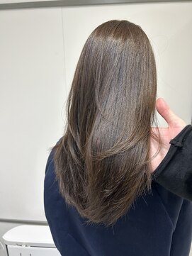 アイズ 横浜(IS) オリーブベージュ/ブリーチなし/レイヤーカット