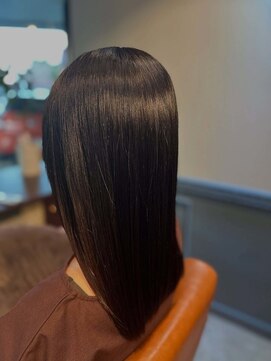 カルチェ(Quartier) 艶髪ロング