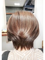 デジール(Desir)&nbsp;白髪ぼかしカラーショートボブ
