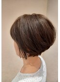 《ハイ、ローライト☆立体感ショートボブ》