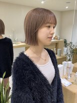 キュー(que)&nbsp;ミニボブ　ハイトーンベージュ　ミルクティーベージュ