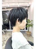 前髪あり直毛くびれショート