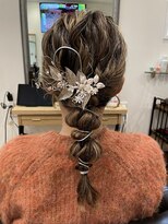 ユニ(uni)&nbsp;編みおろしヘアアレンジ