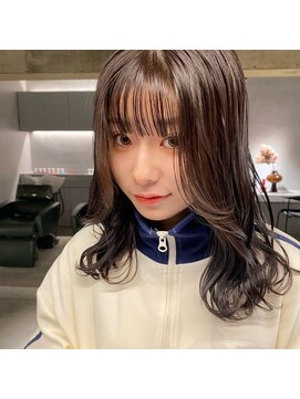 リール(rire) デザインカラーレイヤーカットウェットヘア夏オリーブベージュ