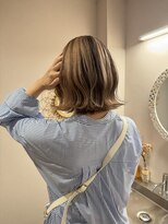 チャプター 問屋町(chapter)&nbsp;ケアブリーチセクションカラー切りっぱなし外はねボブ韓国ヘア