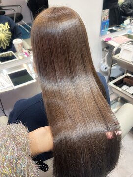 アール 横浜(R) 《MAKI》ヘーゼルカラー/ベージュ/ブリーチ無し/ロングヘア