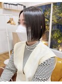 ボブ。ダークオリーブ。