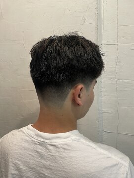 ビーバイエイトジェンツ(Bee by EIGHT GENTS) ブルーブラック/スペインカール/スパイキーショート/心斎橋