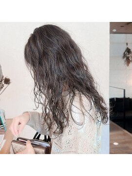 ゴットイール(GOTTO eel) ふわふわロングのパーマ