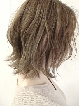 リジェール 高辻店 ハイライト 脱白髪染め ミルフィーユ グレージュ ウルフ ボブ