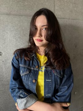 ナループロア ルームー(Nalu pu loa ROOMOO) かきあげ前髪/重ためレイヤーカット/バタフライカット