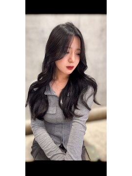 ロンドルピナス 小倉(Lond Lupinus) ミディアムヘア暗めカラー/デザインカラー/フェイスフレーミング